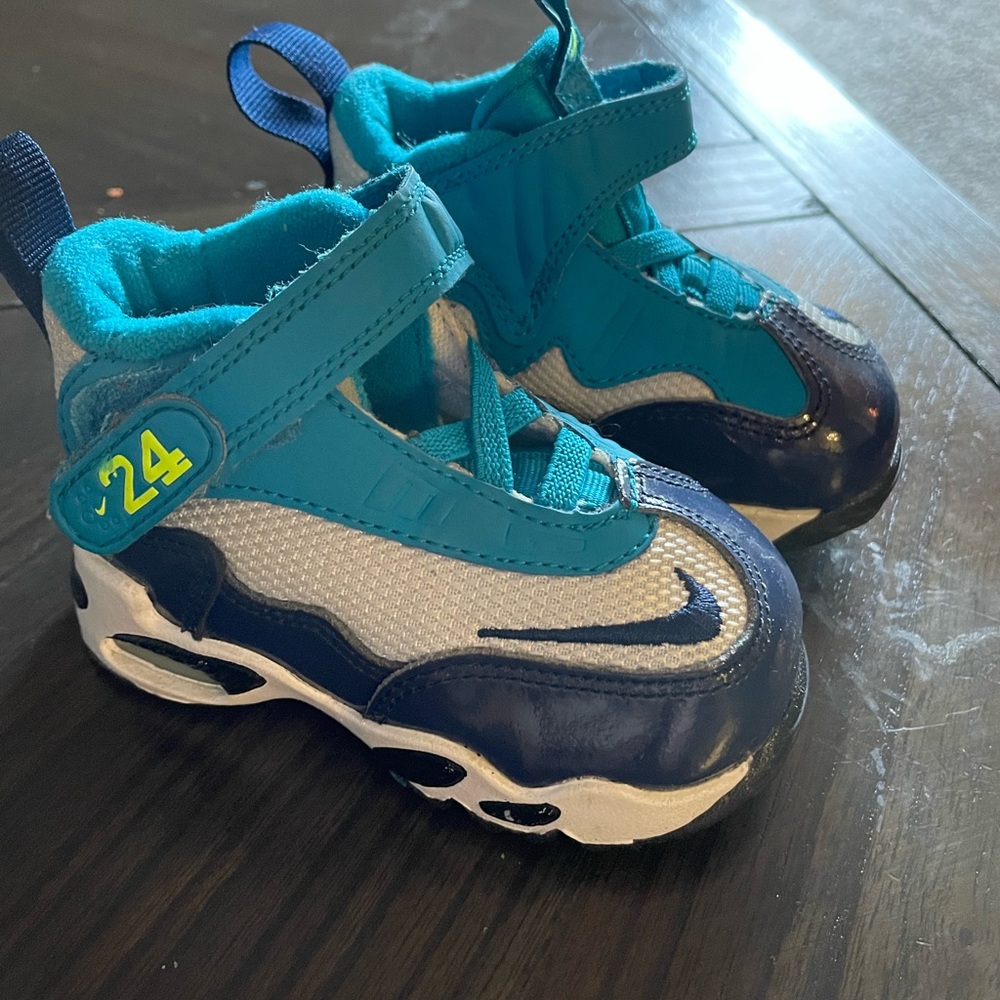 Nike shoes